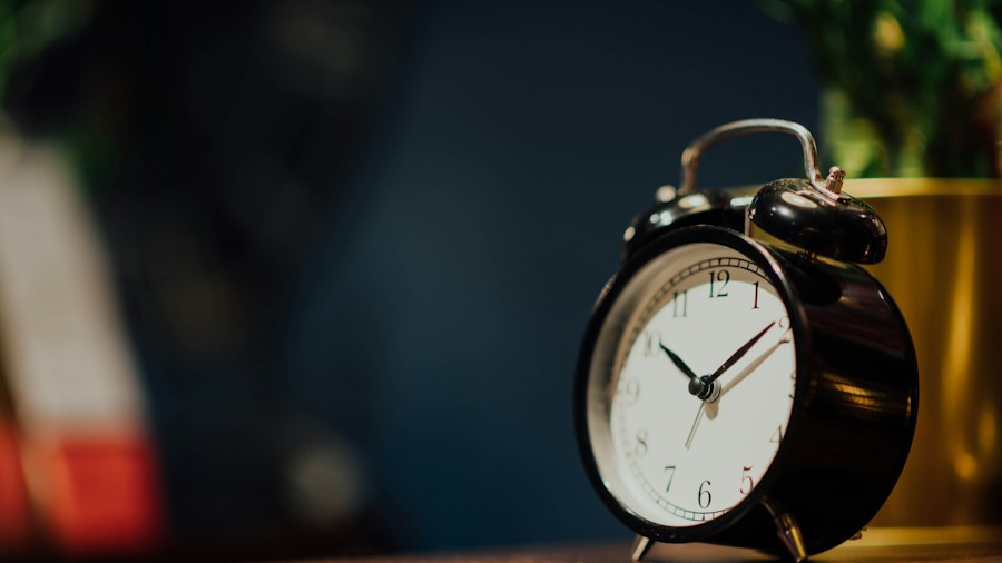 Habity E-Paper Bedside Clock Arrives: What Buyers Should Know About Phone-Free Nightstands 1 alarm clock physical buttons close up