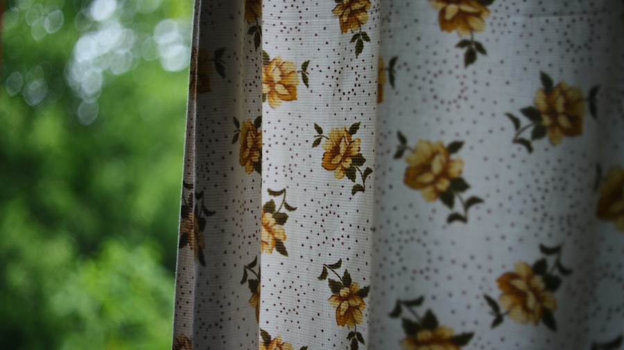 Shower Curtain Trends Shifting Away from Bold Patterns: What Buyers Need to Know 2 botanical floral shower curtain close-up