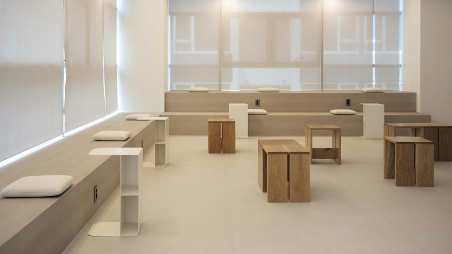 Open Office Design Failure: What Workspace Data Reveals for Home Office Buyers 2 collaborative office meeting area
