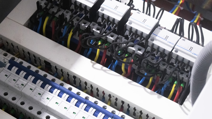 Carrier Launches Engineless Multi-Temperature TRU: What Buyers Should Know 2 commercial HVAC electrical power management system