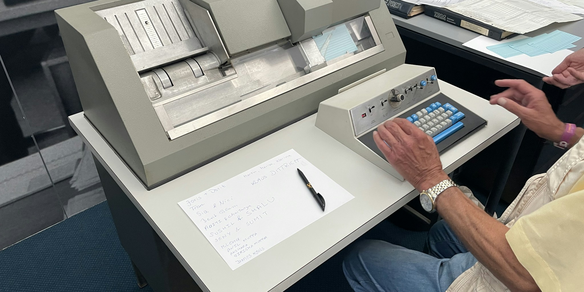 Compact Scanner Redesign Transforms How You Organize Your Workspace