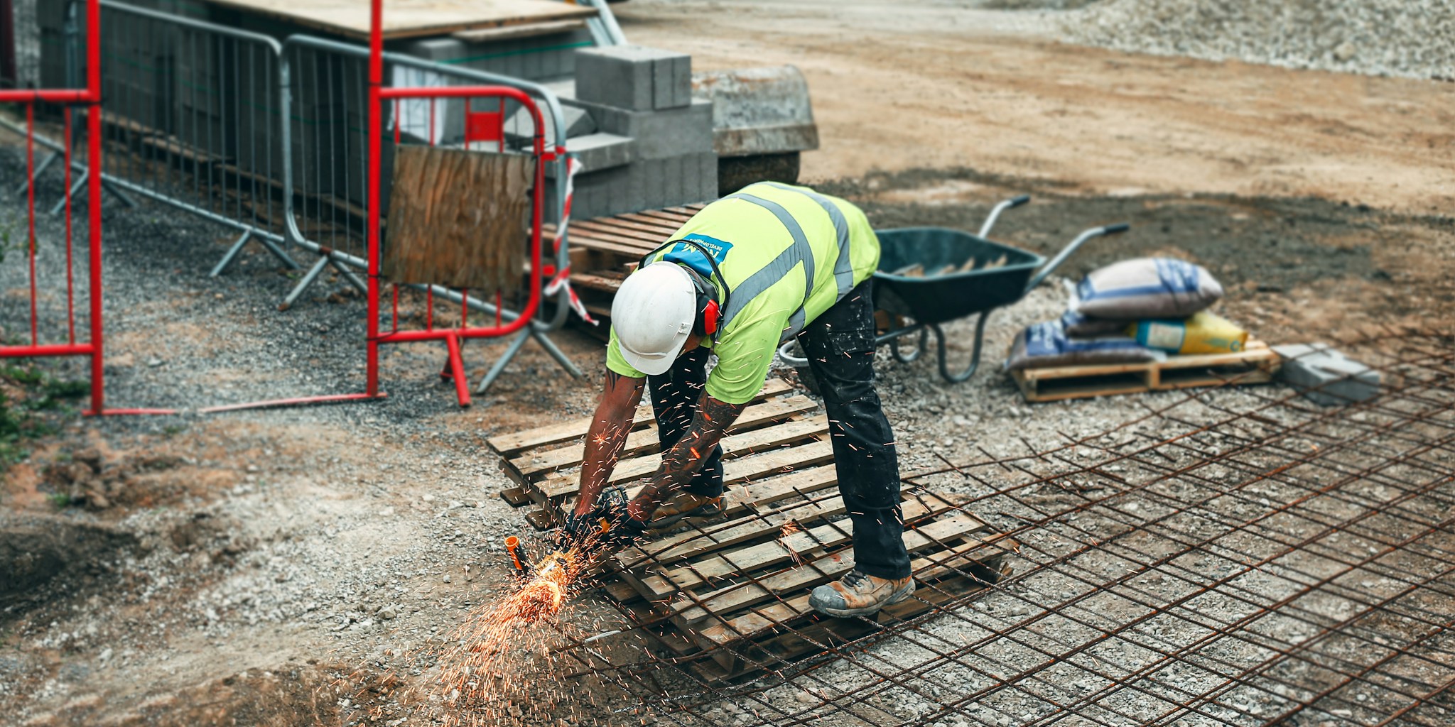 Isotunes Challenges DeWalt with New Sidekick Speaker