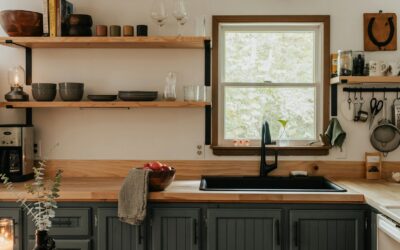 7 Furniture Tips for Small Kitchens
