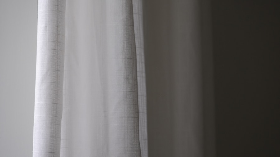 Curtain Hem Details That Can Make or Break Your Window Decor 1 curtain hem close-up detail