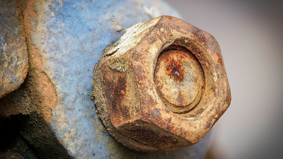 damaged rusty bolt fastener repair