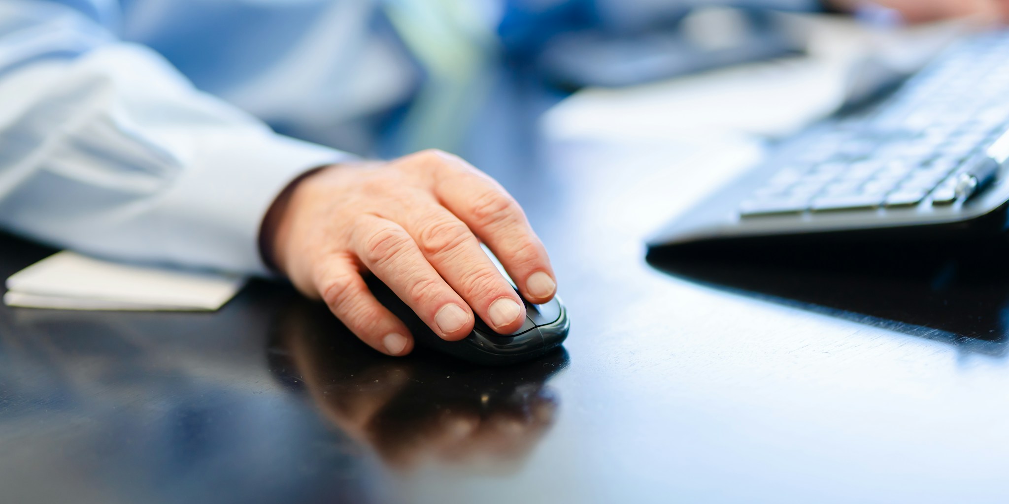 Logitech Pebble Up: Transforming Mouse Targets Hand Strain