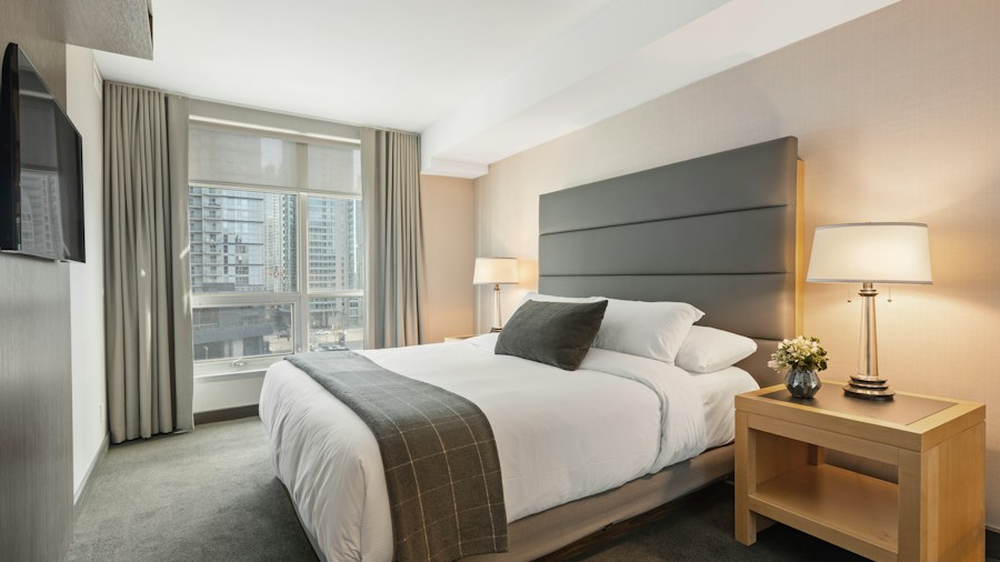Blackout Curtains Deliver Hotel Quality to Your Bedroom What Shoppers Need to Know 2 hotel style bedroom decor