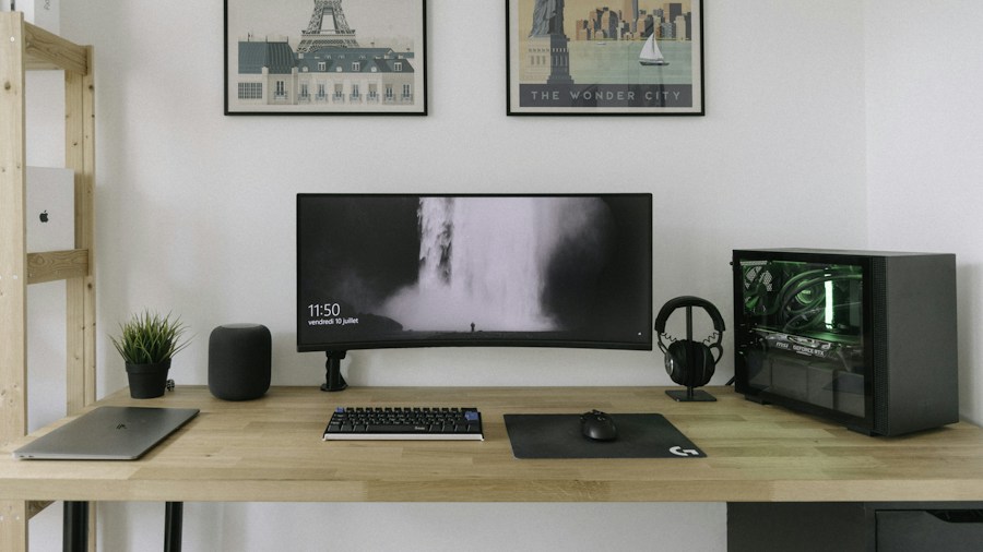 minimalist desk organized setup