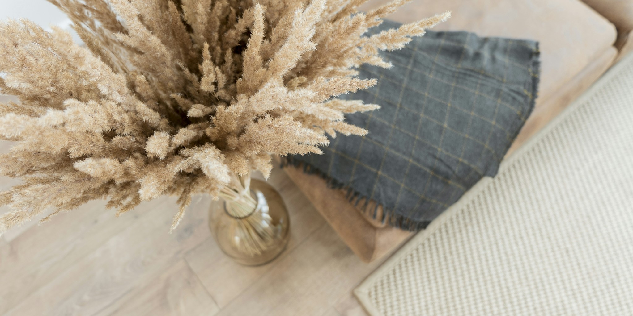 Floral Sofa Trend 2026: What Buyers Should Know Before Shopping
