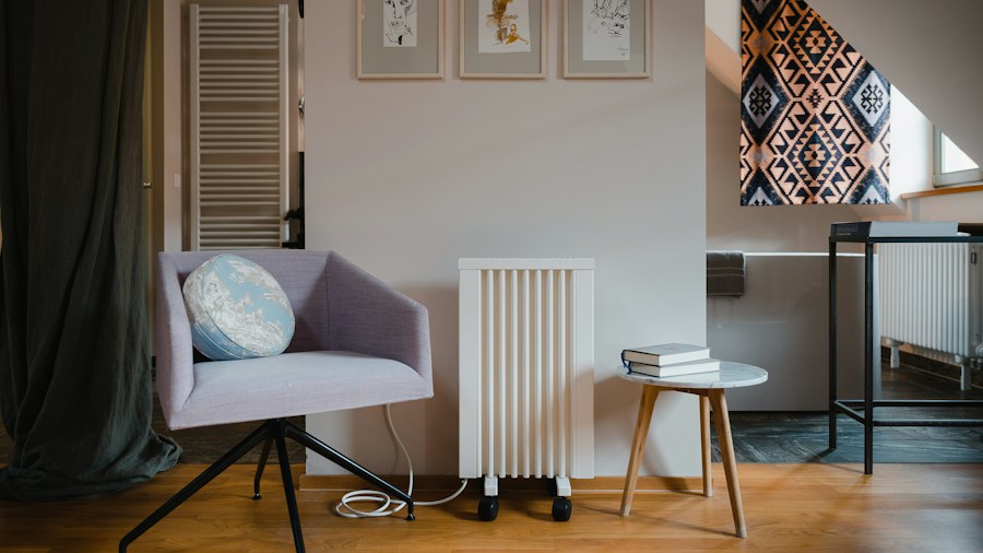 Clivet Edge Pro Heat Pump Earns Quiet Mark Certification: What Shoppers Should Know 2 modern home heating system installation