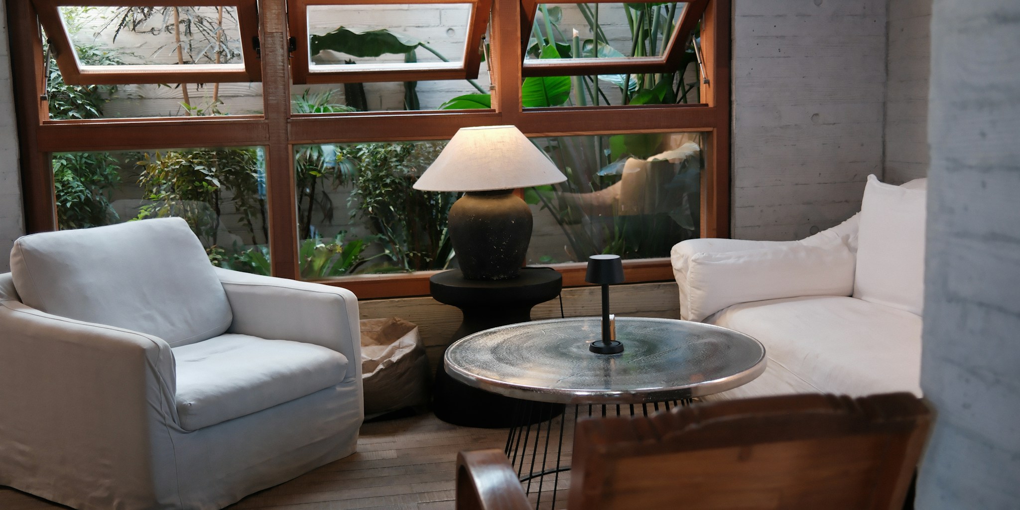 DIY Beer Bottle Coffee Table Trend Explained
