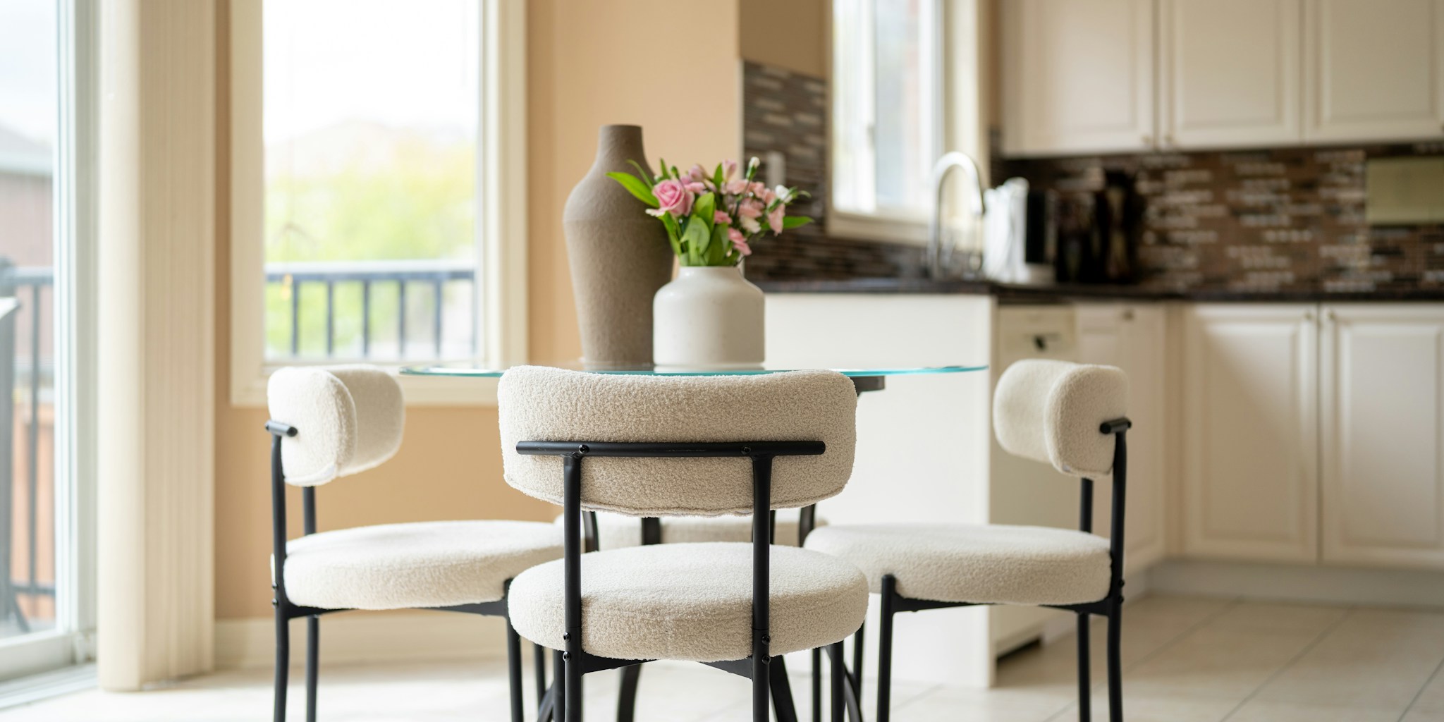 Drop Leaf Dining Tables: The Small Space Solution Buyers Need