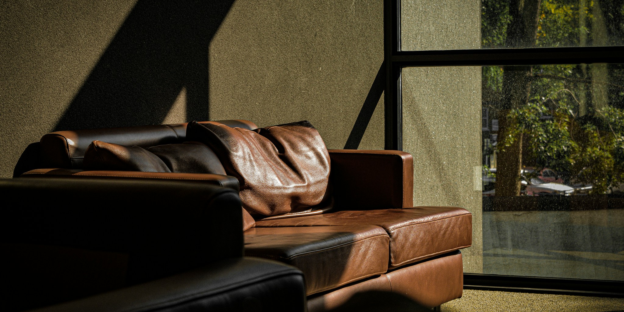 Boneless Couches Go Mainstream: Smart Shopping Guide