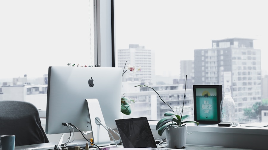 Eureka Wonder Glowing Glass Desk Review: What Ergonomic Buyers Should Know 2 office setup multiple monitors
