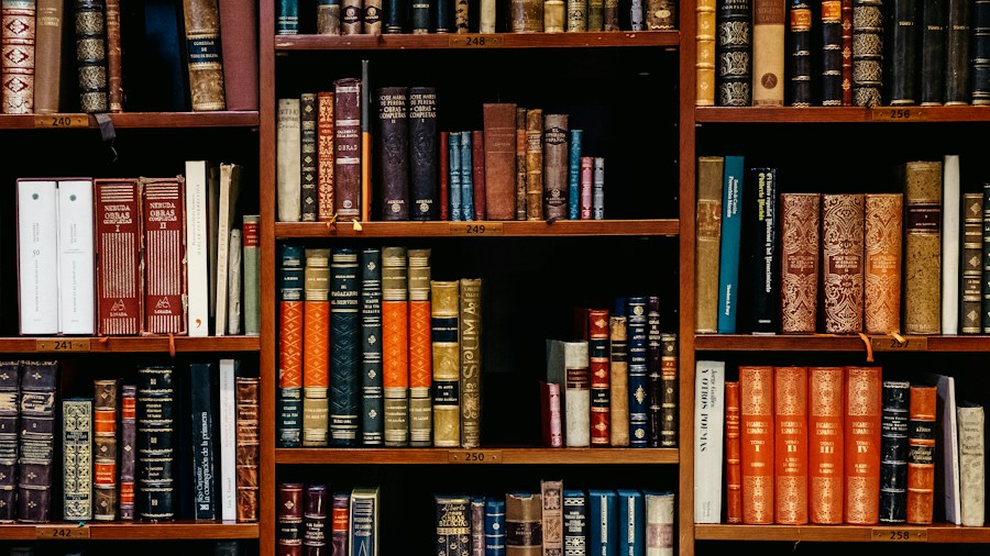 Budget Bookshelf Hack Transforms Living Rooms Into Built-In Showpieces 2 organized books shelves display