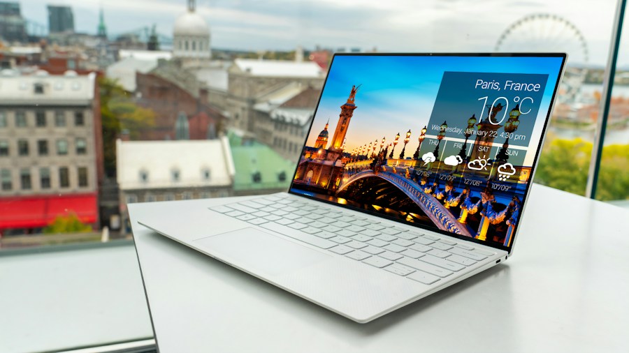 portable laptop display travel