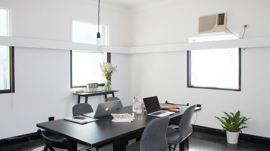 Open Office Design Failure: What Workspace Data Reveals for Home Office Buyers 1 quiet focused work space