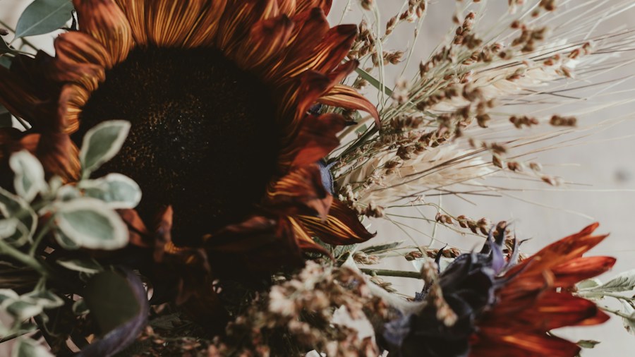DIY Pumpkin Wreath Trends Take Over Fall Home Decor: What Shoppers Should Know 2 rustic autumn floral stem decoration