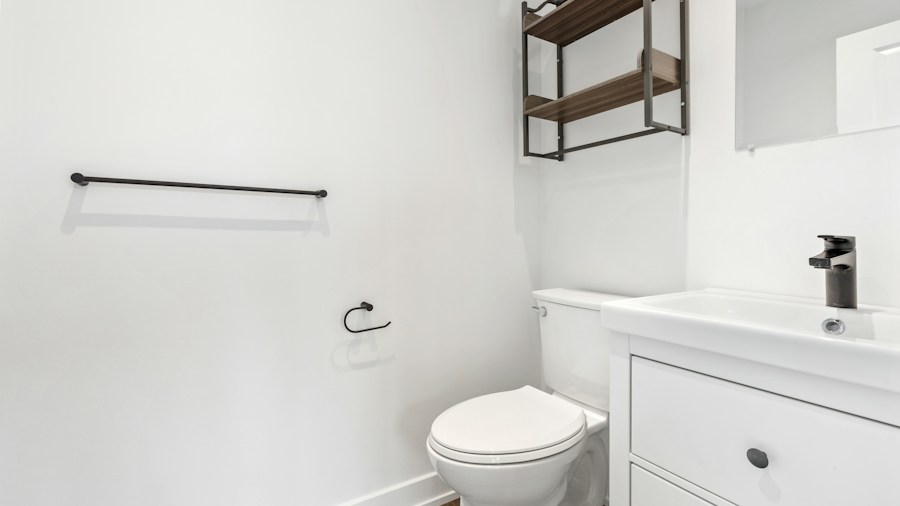 small bathroom open shelving