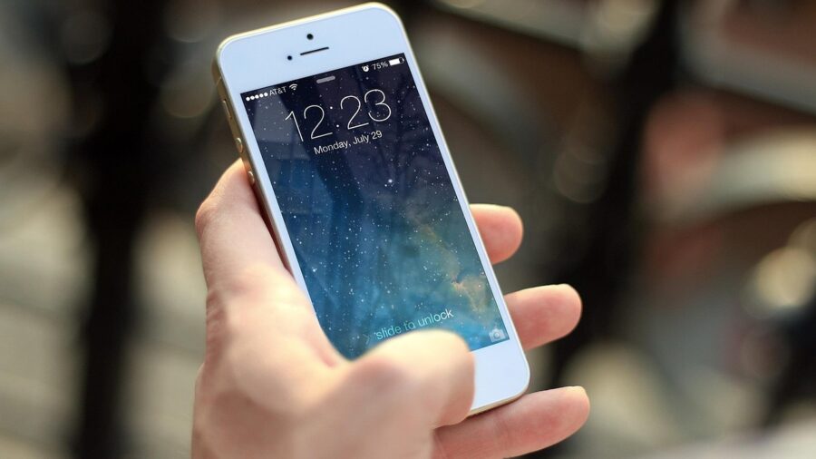 smartphone wireless charging station