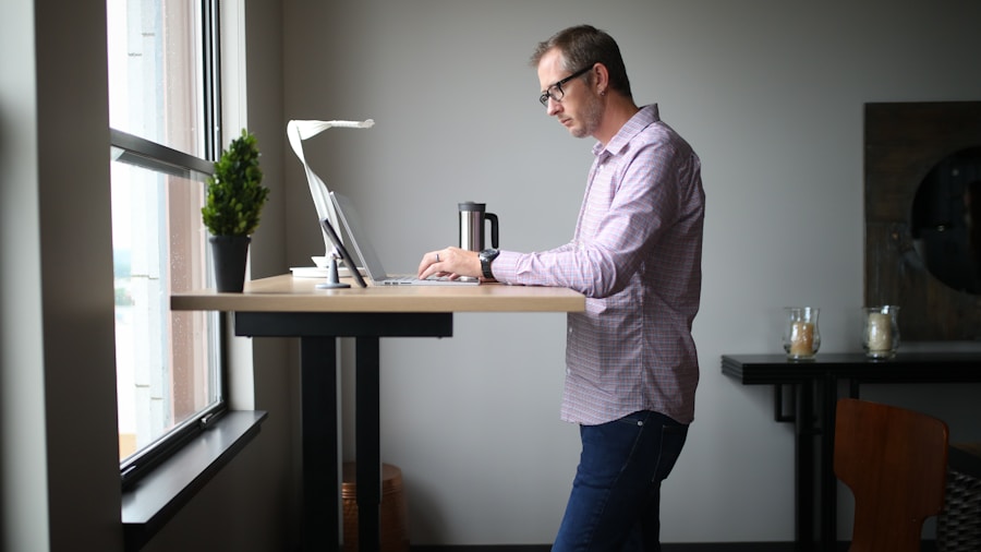 Eureka Wonder Glowing Glass Desk Review: What Ergonomic Buyers Should Know 1 standing desk adjustment mechanism