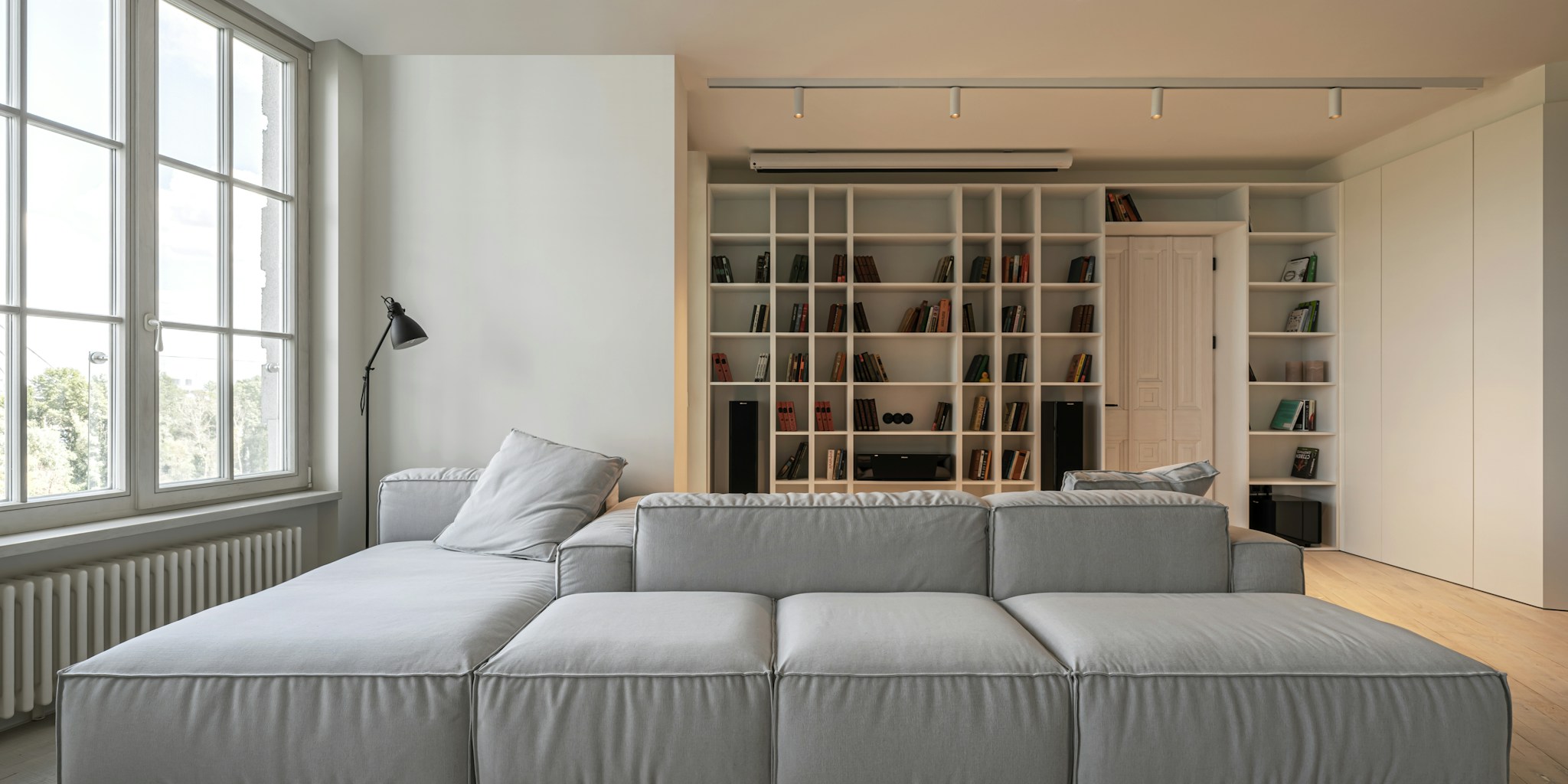 White Sofas Are Having a Serious Design Moment