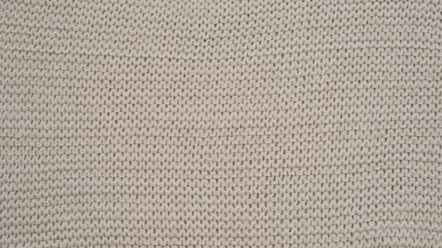 Ruggable Launches Easy Care Wool Rug Collection: What Buyers Should Know 1 wool texture close-up fibers